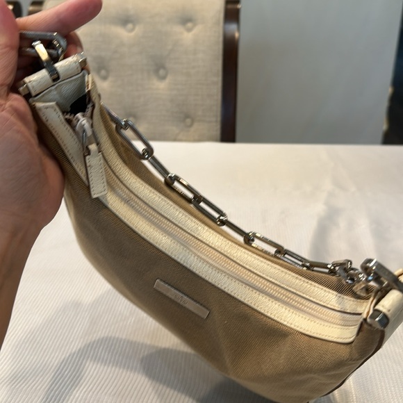 Authentic Gucci hobo bag with chained strap - Picture 7 of 14